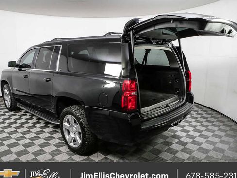 Used 2018 Chevrolet Suburban LT image 37
