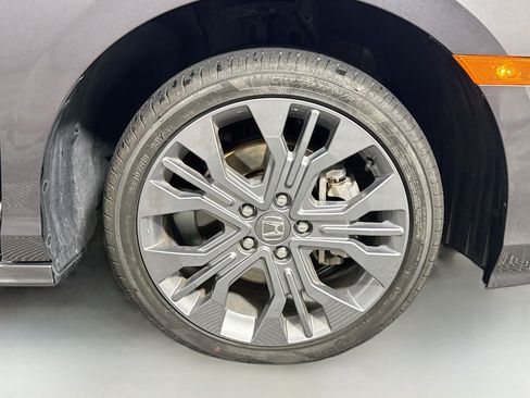Used 2026 Honda Odyssey Touring image 32
