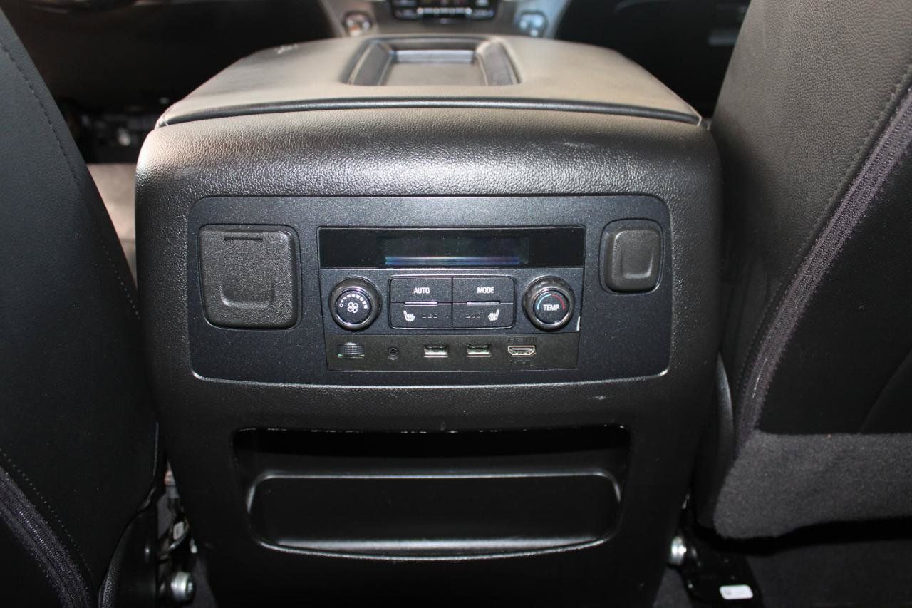 Used 2020 GMC Yukon XL SLT w/ Open Road Package AWD/4WD image 33