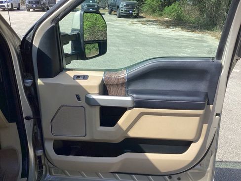 Used 2017 Ford F350 Lariat w/ Lariat Value Package image 24