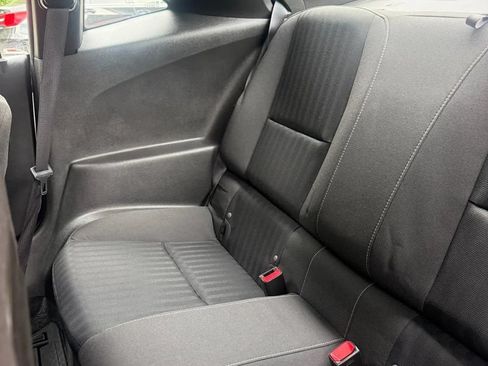 Used 2011 Chevrolet Camaro LS RWD image 17