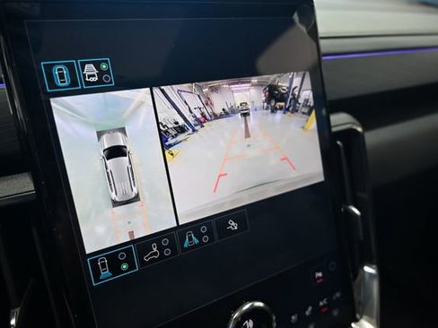 New 2026 GMC Acadia AT4 w/ Luxury Package AWD/4WD image 17