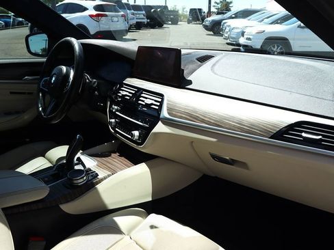 Used 2019 BMW 540i xDrive w/ M Sport Package AWD/4WD image 39
