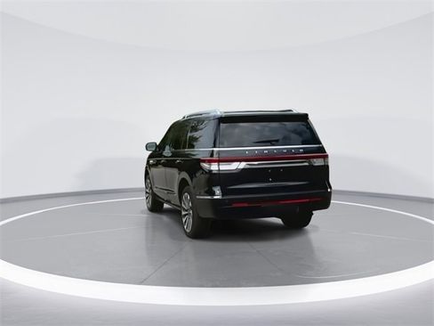 New 2024 Lincoln Navigator Reserve image 6