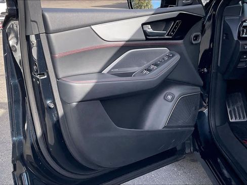 Used 2025 Acura MDX A-Spec image 25