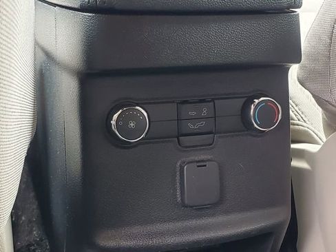 Used 2018 Ford Explorer Base image 29