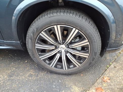 Certified 2023 Volvo XC90 B5 Plus image 10