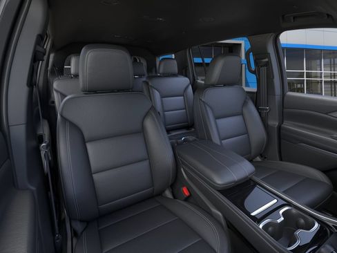 New 2026 Chevrolet Traverse LT w/ Midnight/Sport Edition FWD image 16