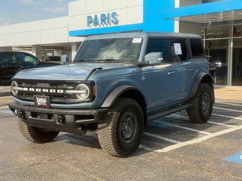 Used 2024 Ford Bronco Outer Banks AWD/4WD image 3