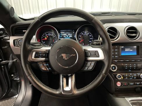 Used 2018 Ford Mustang GT w/ Black Accent Pkg RWD image 17