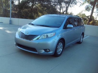 Used 2012 Toyota Sienna XLE w/ Premium Pkg
