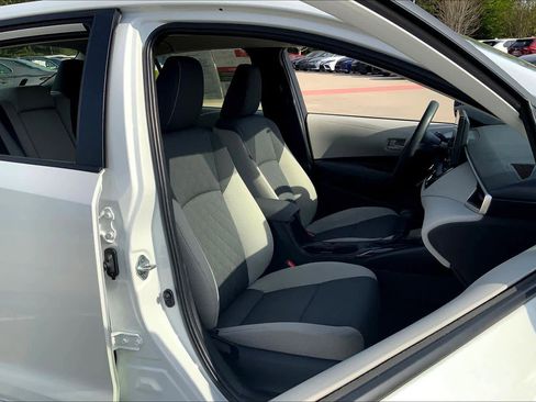 Used 2024 Toyota Corolla LE image 9