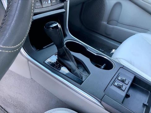 Used 2015 Toyota Camry XLE image 15