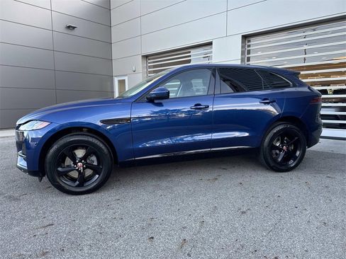 Used 2022 Jaguar F-PACE S image 3