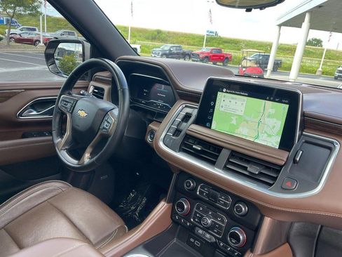 Used 2023 Chevrolet Suburban High Country AWD/4WD image 8