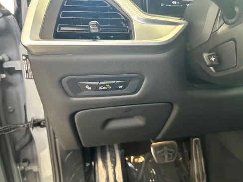 Used 2024 BMW X5 M60i AWD/4WD image 45