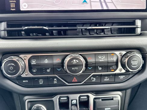 New 2025 Jeep Wrangler Sahara image 21