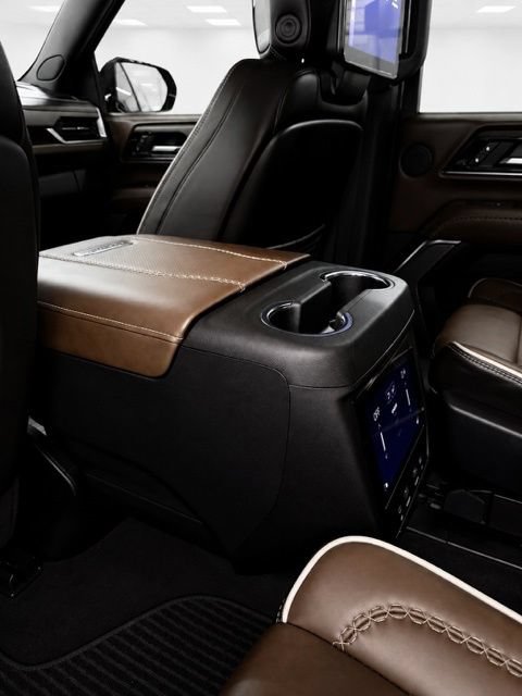 Used 2025 GMC Yukon XL Denali Ultimate AWD/4WD image 49