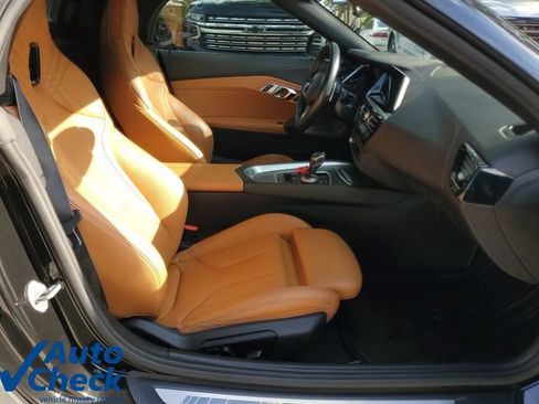 Used 2022 BMW Z4 M40i w/ Premium Package RWD image 9
