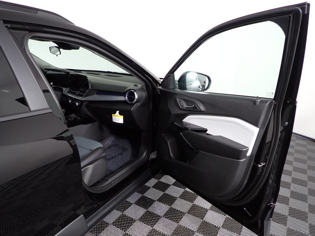 New 2026 Chevrolet Trax LT w/ Driver Confidence Package FWD image 34