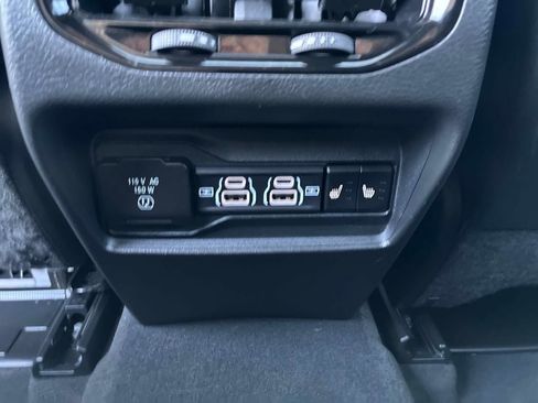 Certified 2025 Jeep Grand Cherokee Limited AWD/4WD image 16