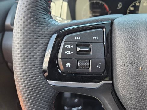 Certified 2024 Honda Ridgeline Black Edition image 21