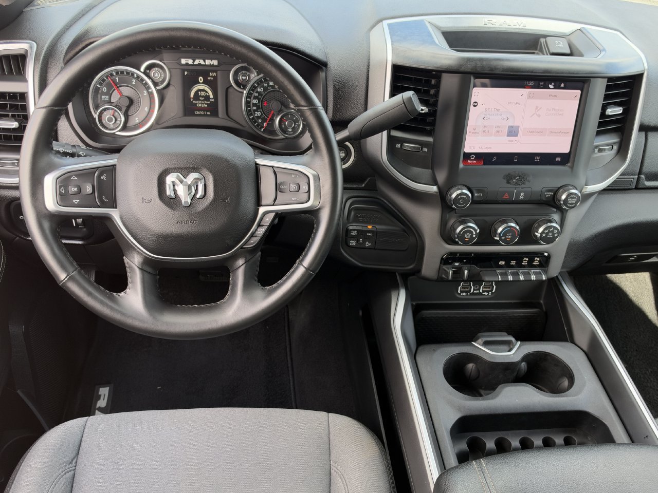 Used 2024 RAM 2500 Big Horn w/ Off Road Package AWD/4WD image 15