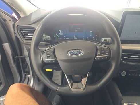 Used 2024 Ford Escape Platinum AWD/4WD image 9