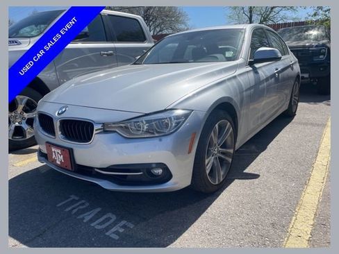 Used 2018 BMW 330i Sedan image 1