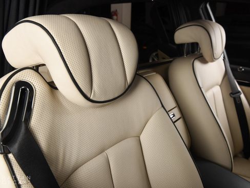 Used 2009 Maybach 62 S RWD image 25