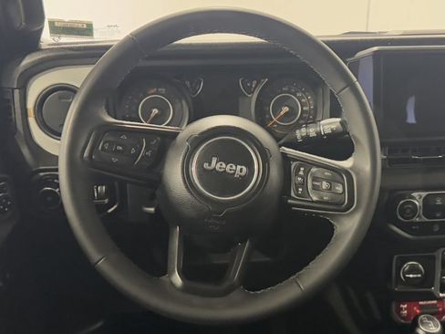 Used 2025 Jeep Wrangler Unlimited Sport AWD/4WD image 5