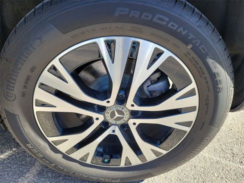 New 2025 Mercedes-Benz GLB 250 image 11