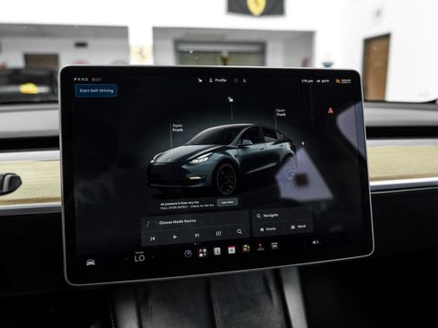 Used 2022 Tesla Model Y Performance AWD/4WD image 25