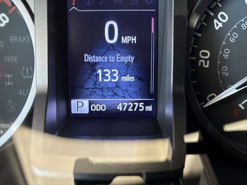 Used 2020 Toyota Tacoma TRD Sport w/ TRD Premium Sport Package AWD/4WD image 15