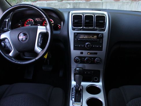 Used 2010 GMC Acadia SLE image 20