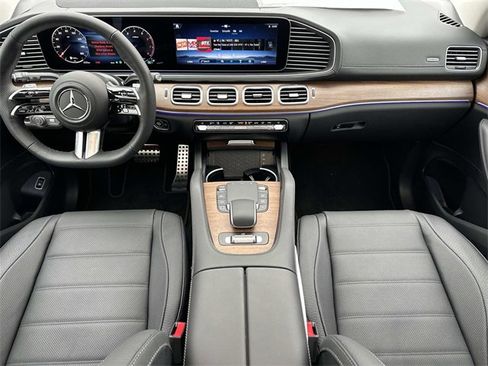New 2025 Mercedes-Benz GLS 450 4MATIC image 12