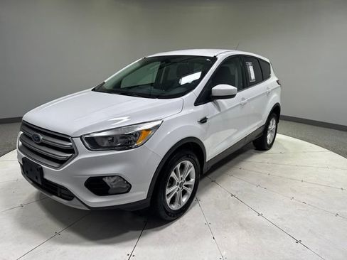 Used 2017 Ford Escape SE AWD/4WD image 1