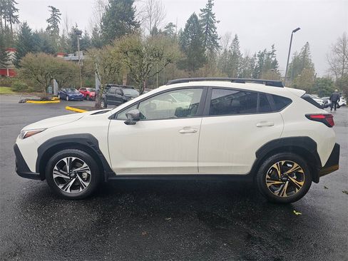 Used 2024 Subaru Crosstrek 2.0i Premium image 4