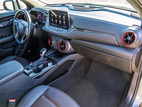 Used 2025 Chevrolet Blazer RS image 16