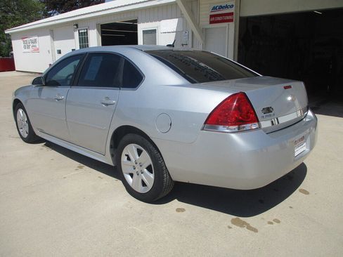 Used 2011 Chevrolet Impala LS FWD image 13