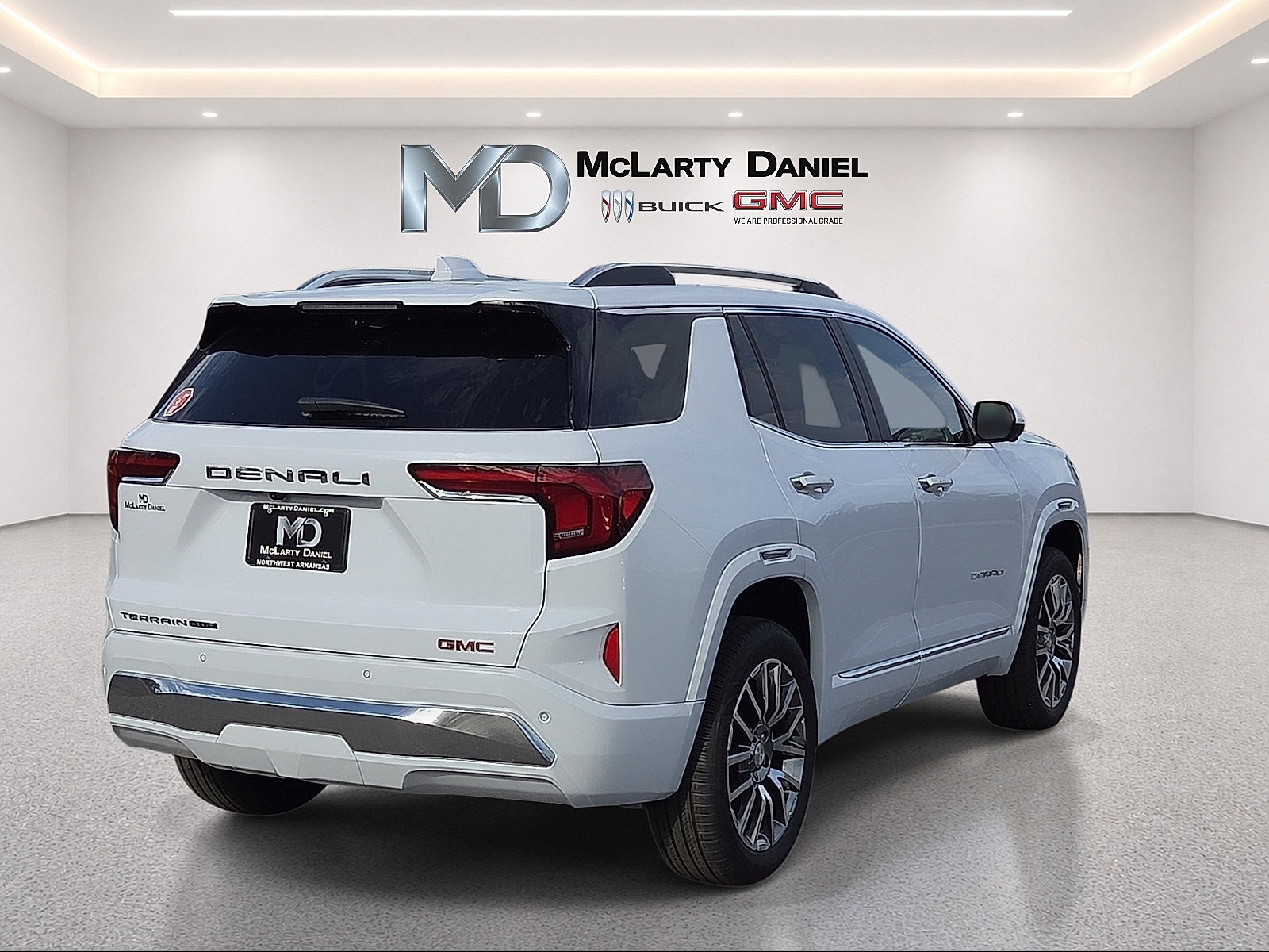 New 2027 GMC Terrain Denali w/ LPO, Floor Liner Package AWD/4WD image 5