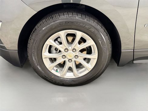 Used 2020 Chevrolet Equinox LS FWD image 28