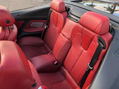 Used 2016 BMW M6 Convertible image 31