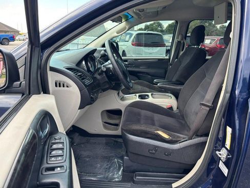 Used 2015 Dodge Grand Caravan SXT FWD image 8