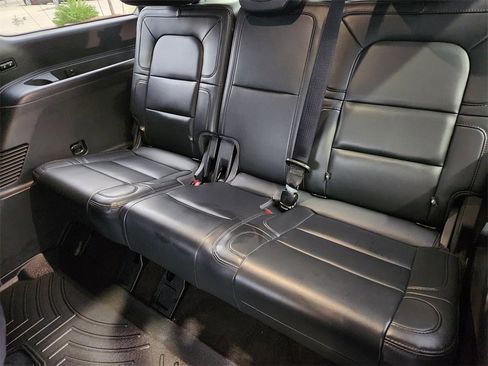 Used 2023 Lincoln Navigator Reserve image 32