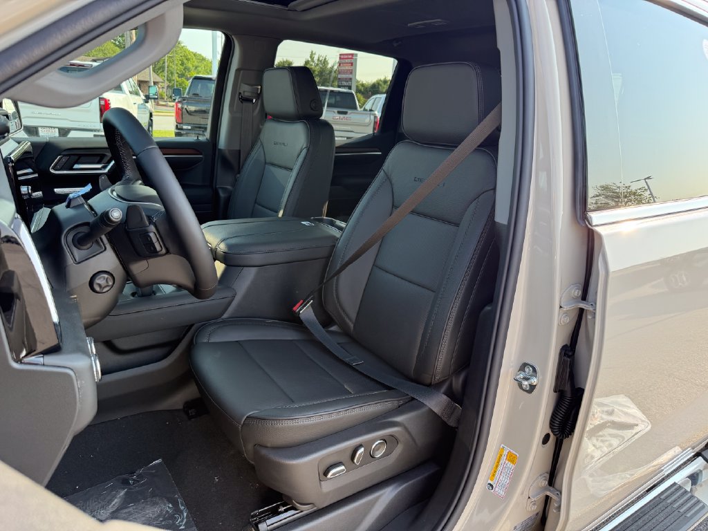 New 2026 GMC Sierra 1500 Denali w/ Technology Package AWD/4WD image 15