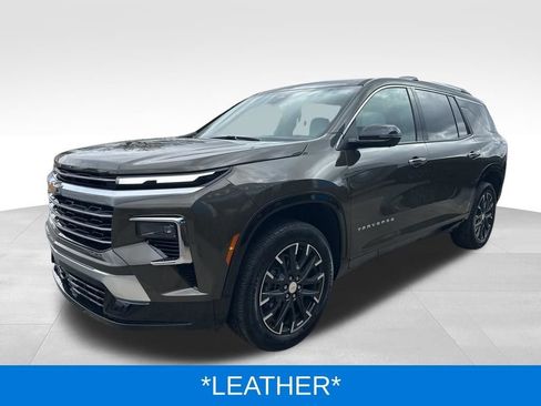 Used 2024 Chevrolet Traverse RS FWD image 6