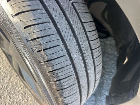 Used 2025 Toyota Prius LE image 29