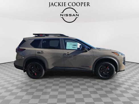 New 2026 Nissan Rogue SV w/ Rock Creek Premium Package AWD/4WD image 4