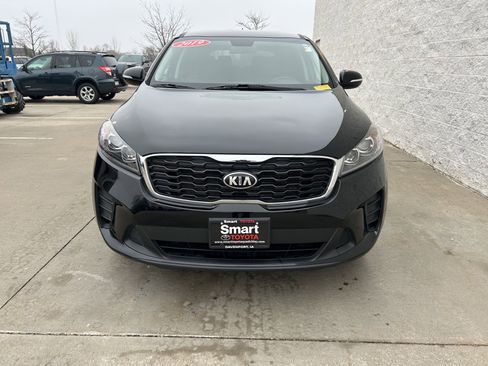 Used 2019 Kia Sorento LX image 2